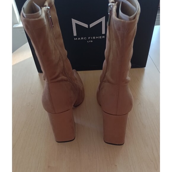 NIB Marc Fisher LTD Medium Natural Suede Larry Pointed Toe Ankle Boots Size 9.5 - Picture 7 of 13